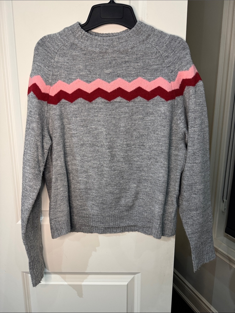 John + Jenn Gray Crewneck Sweater with Pink and Burgundy Chevron